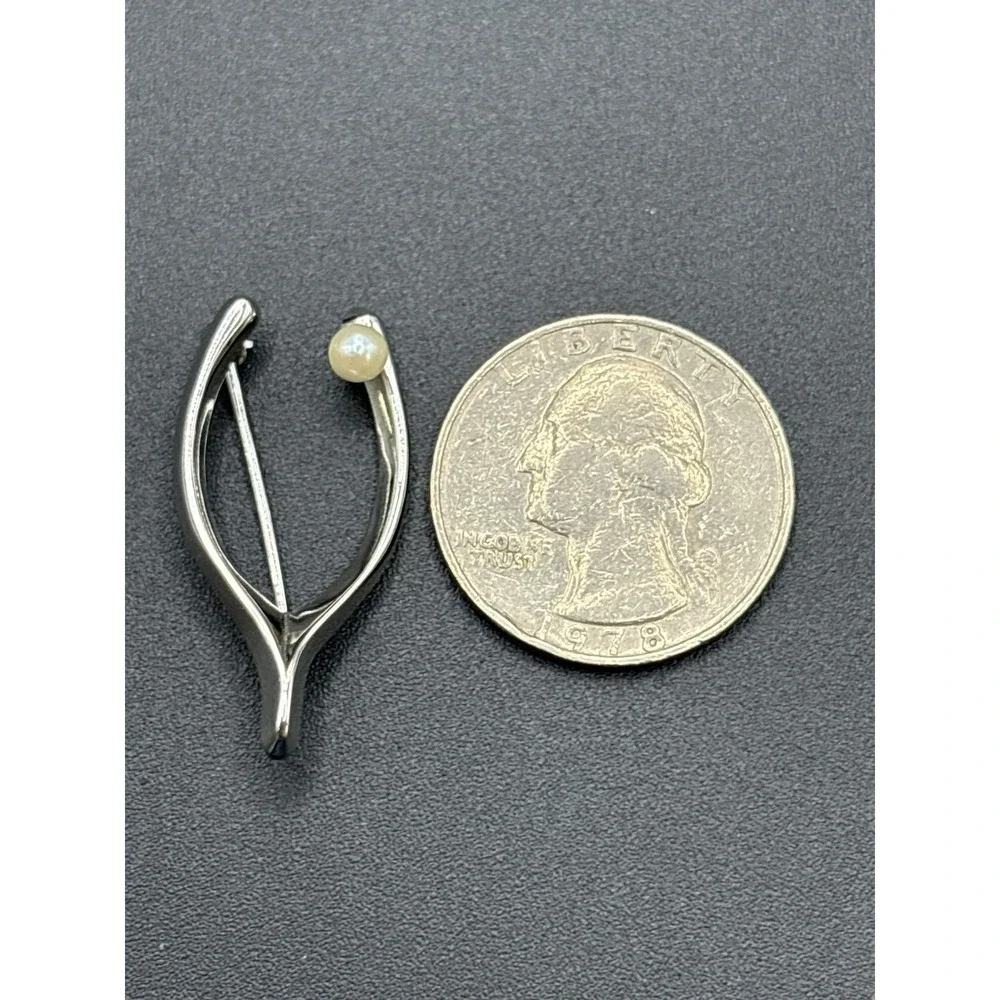 EUC Sterling Silver Pearl Wishbone Brooch Pin D7
